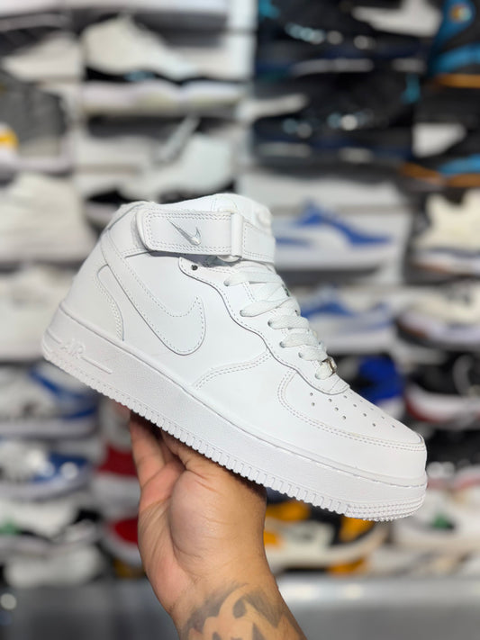 AF1MIDWHITE