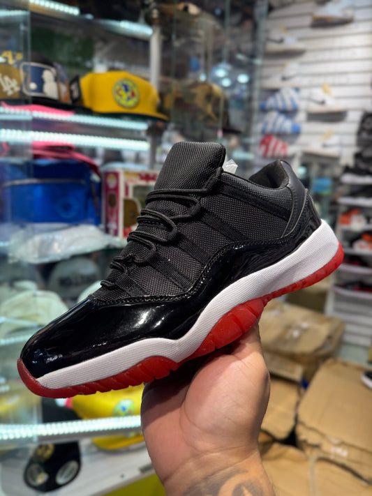 JORDAN11LOWBLACK