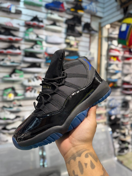 JORDAN11NEGROHIGH
